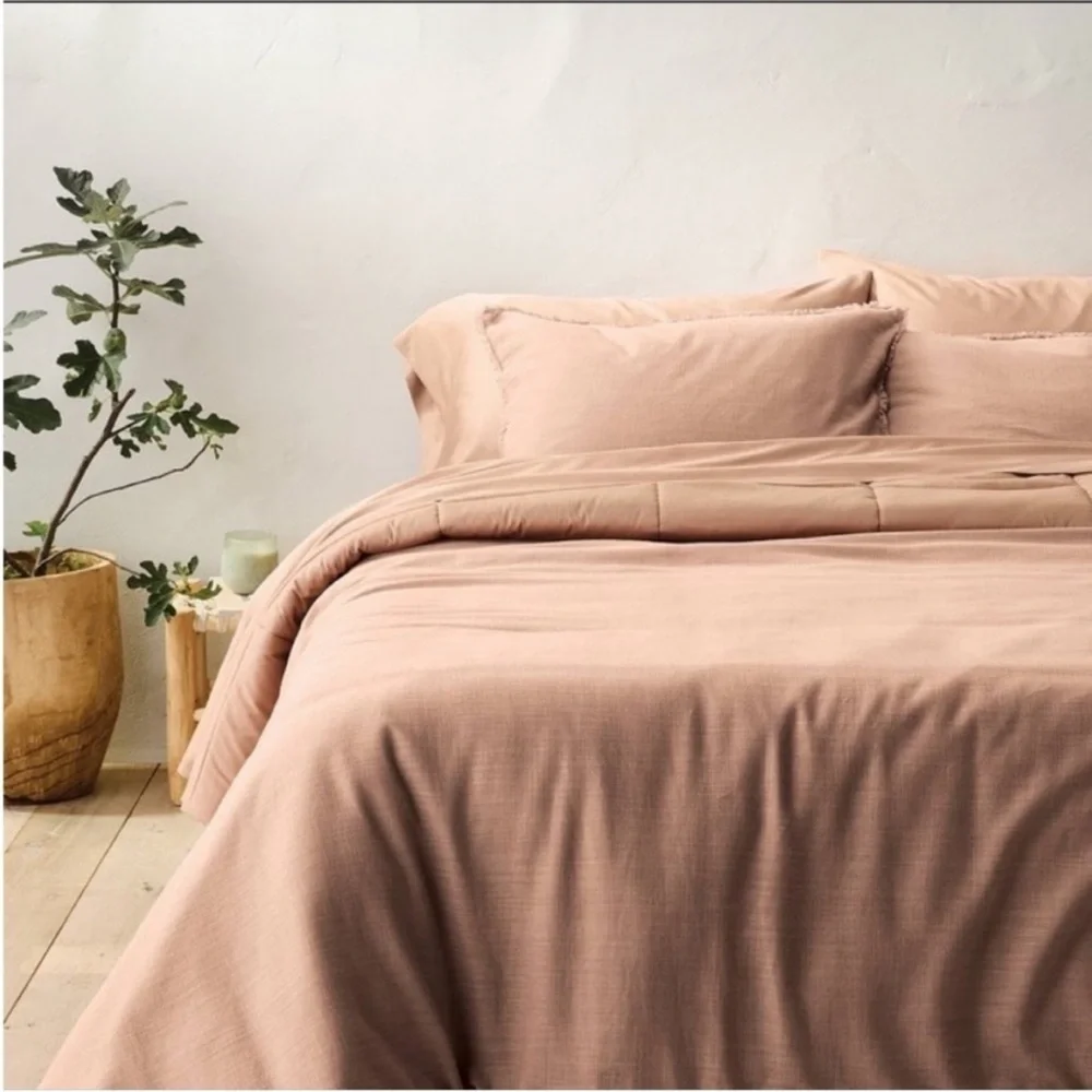 NWT King Heavyweight Linen Blend Comforter and Sham Set Light Adobe Clay